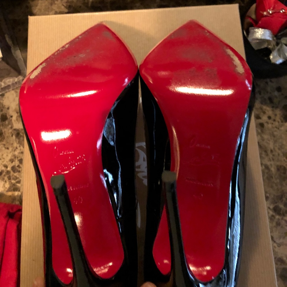 SOLD!!! Authentic Christian Louboutin So Kate Pump - Picture 7 of 7